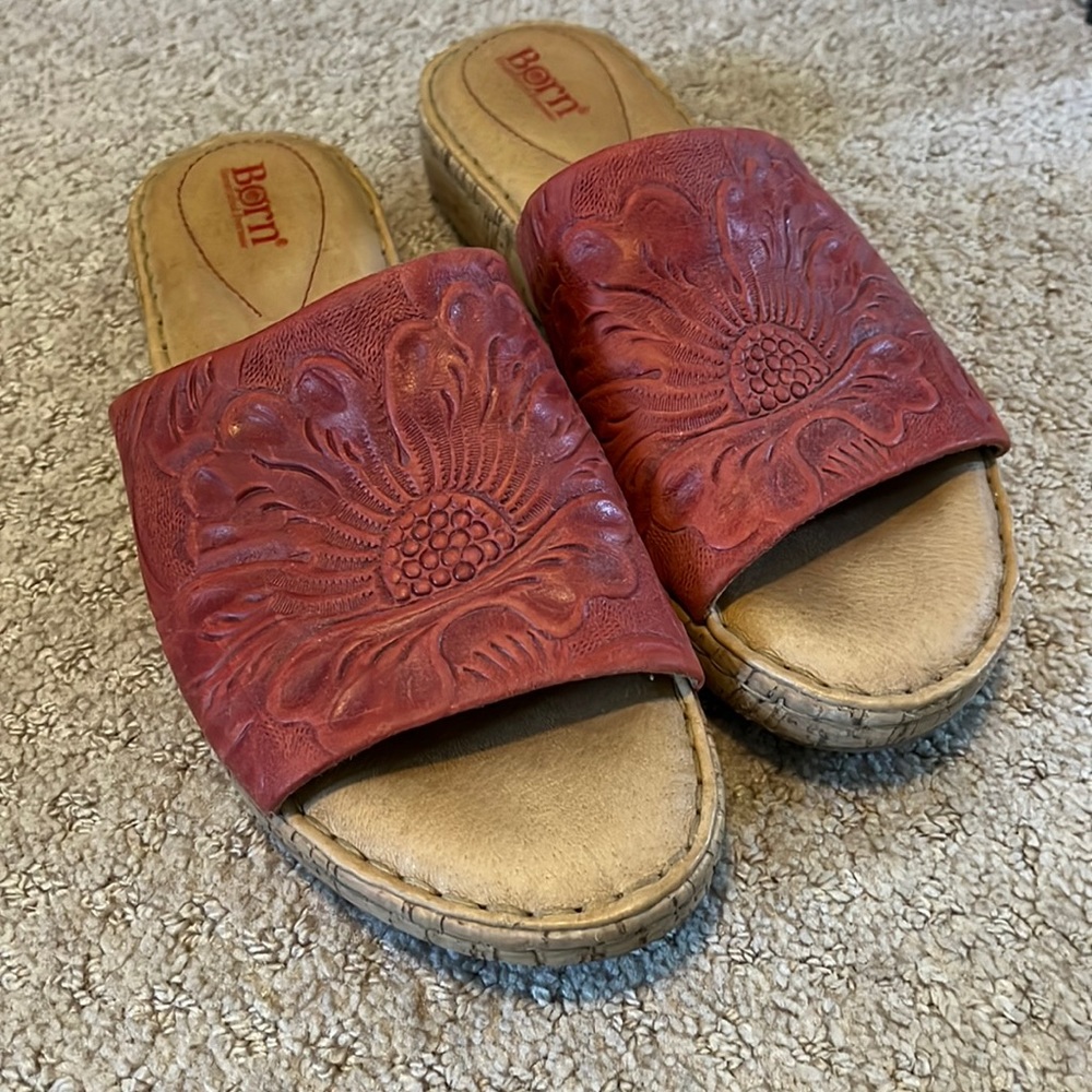 Born embossed leather slip-on slides shoes in red! Born fish lake